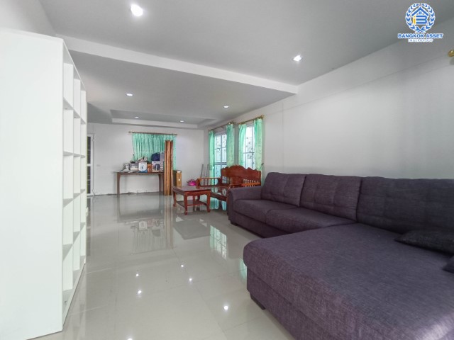 *****บ้านแฝดมือสองย่านปทุมธานี ม.พฤกษาวิลเลจ35 รังสิต-คลอง3 เนื้อที่มากถึง 36.7 ตร.ว. ฟังก์ชัน 3 ห้องนอน 2 ห้องน้ำ 1 ที่จอดรถ บนทำเลแห่งการเดินทาง ใกล้ฟิวเจอร์พาร์ค รังสิต, รถไฟฟ้าสายสีแดง "สถานีรังสิต" และทางด่วน "อุตราภิมุข" จองด่วน!